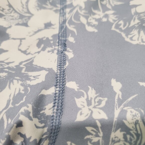 Reformation Ecomove 7 inch Blue Print Shorts, Size XL - Picture 5 of 16